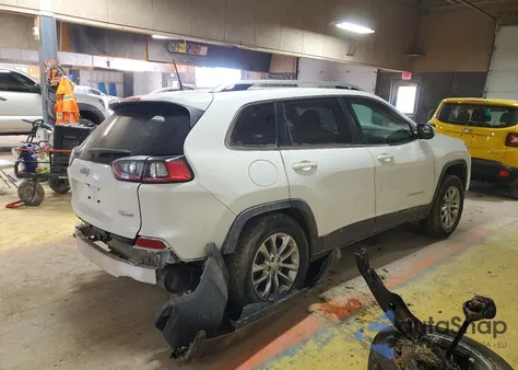 2019 Jeep Cherokee Latitude z USA, uszkodzony, nr VIN 1C4PJMCBXKD190188